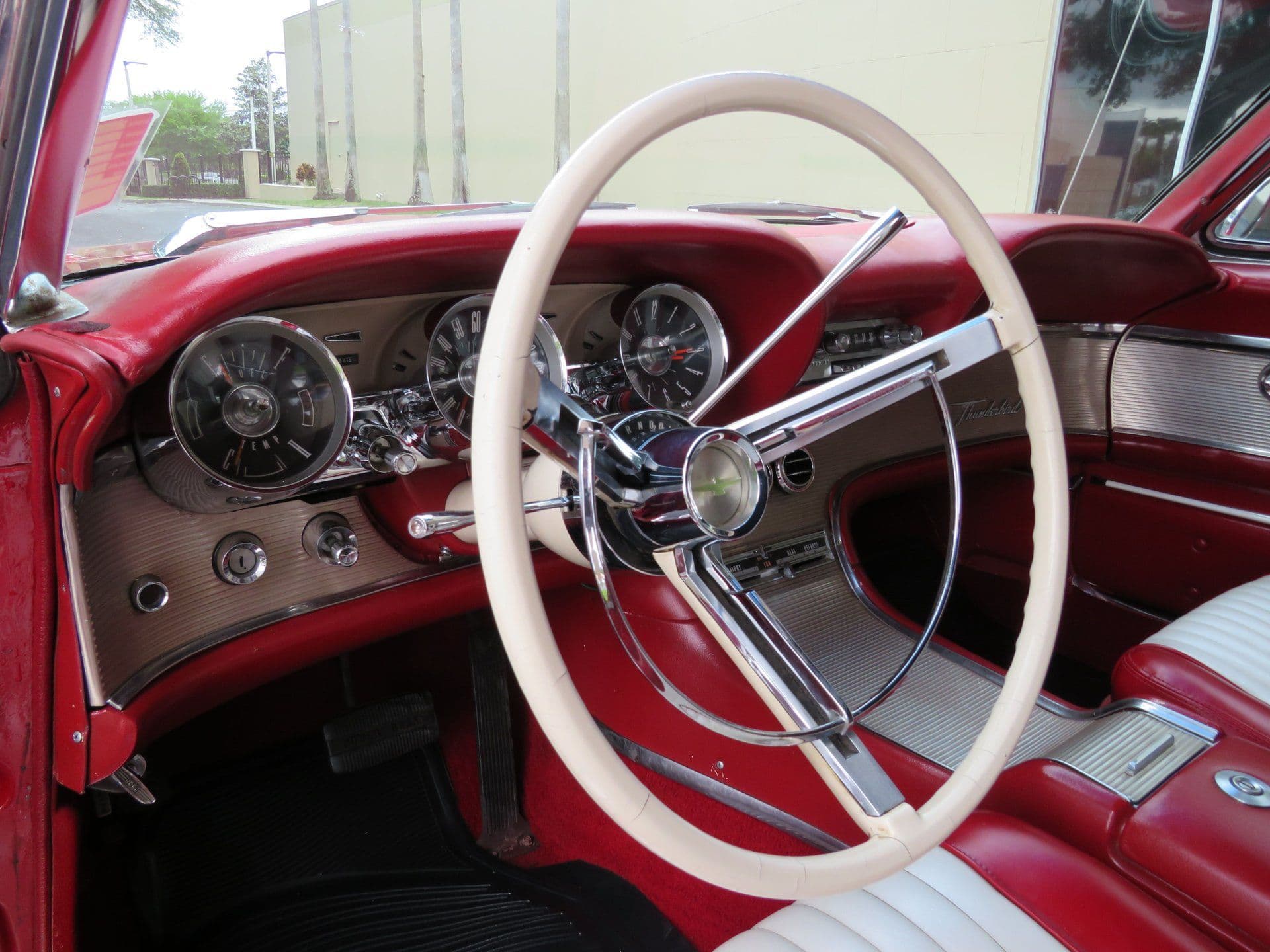 1961 Ford Thunderbird - Image 11