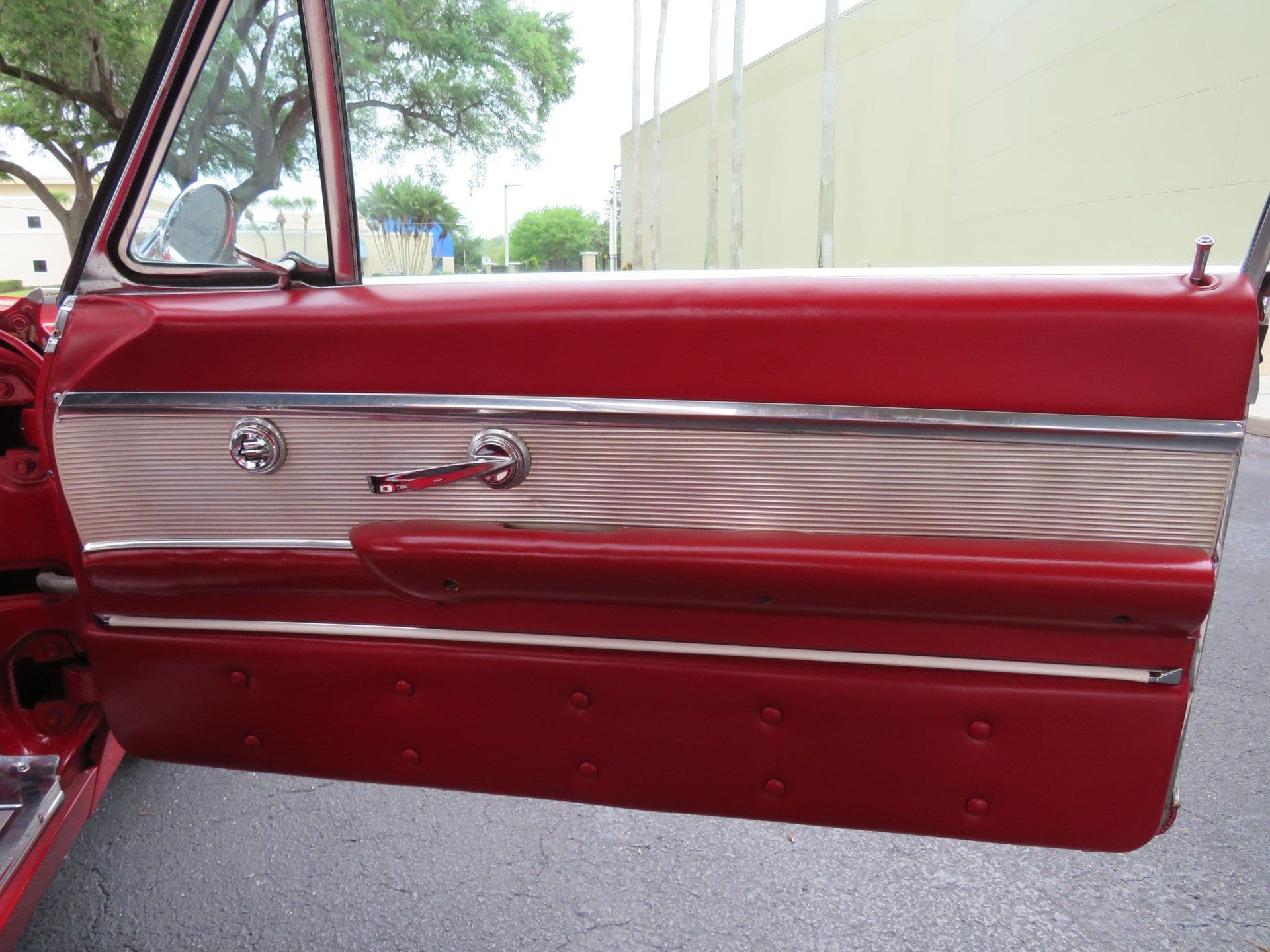 1961 Ford Thunderbird - Image 14