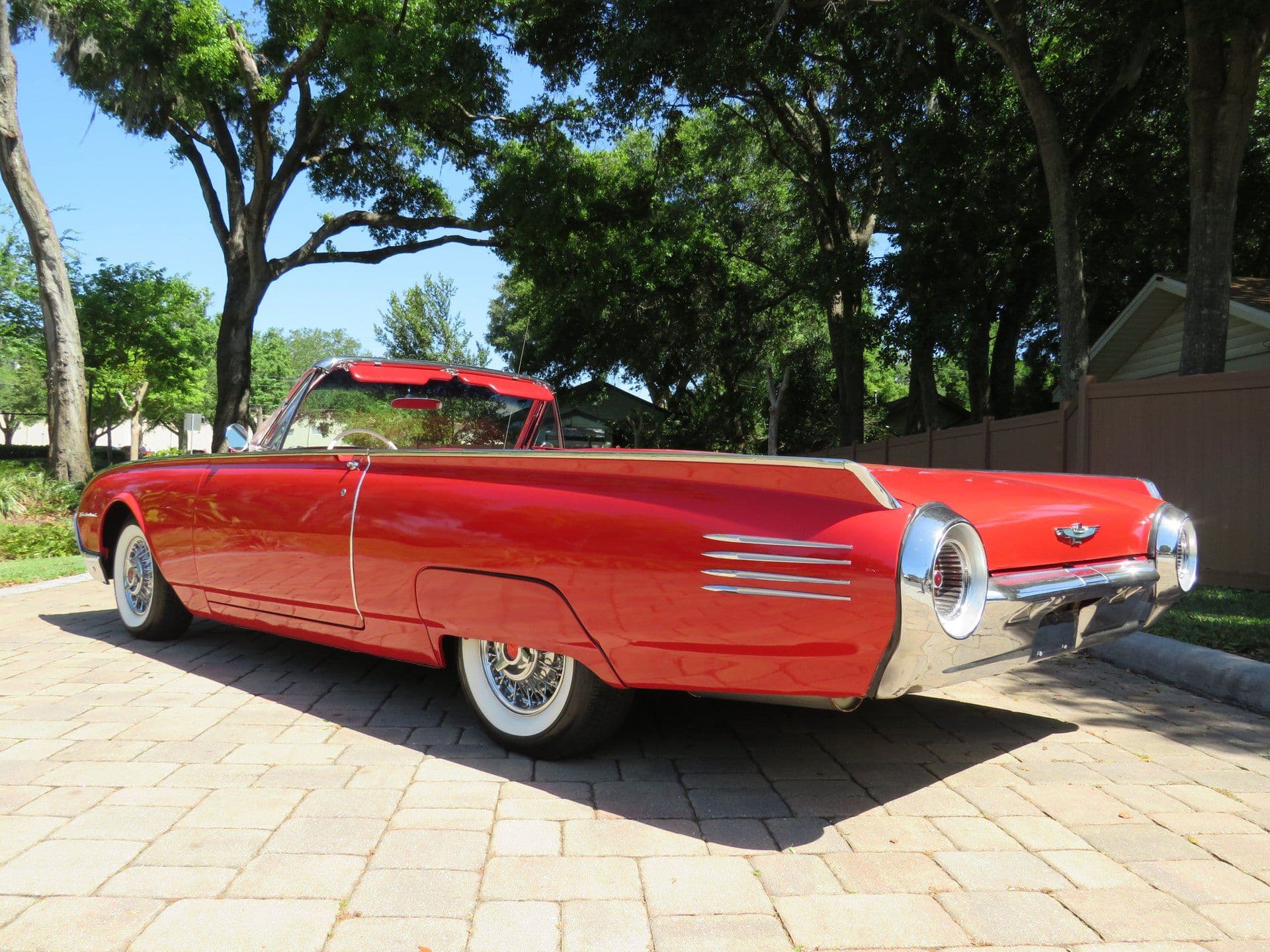 1961 Ford Thunderbird - Image 3